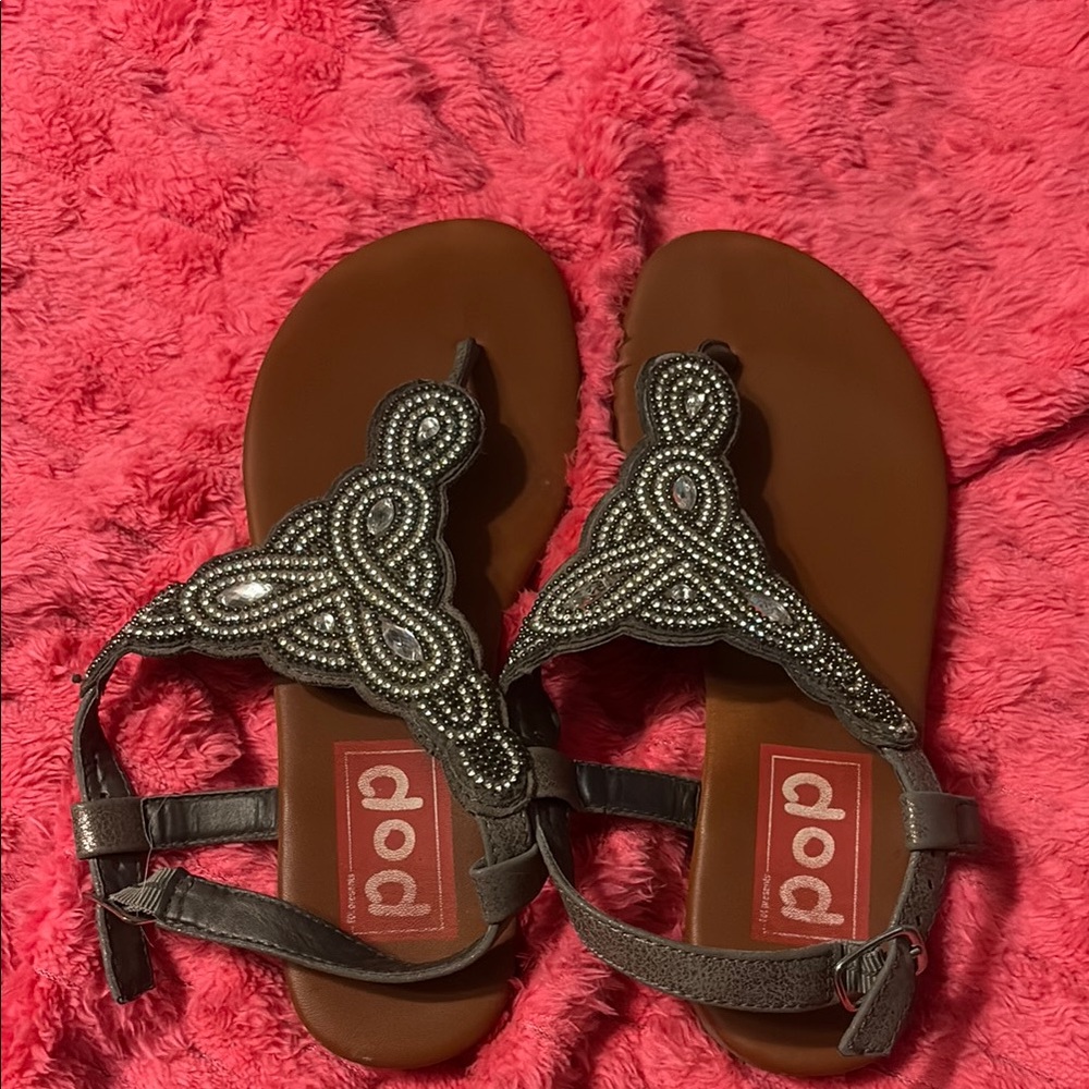 Pop Gray and Brown Sandals with Spiral Design